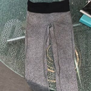 Lululemon cropped leggings size 6